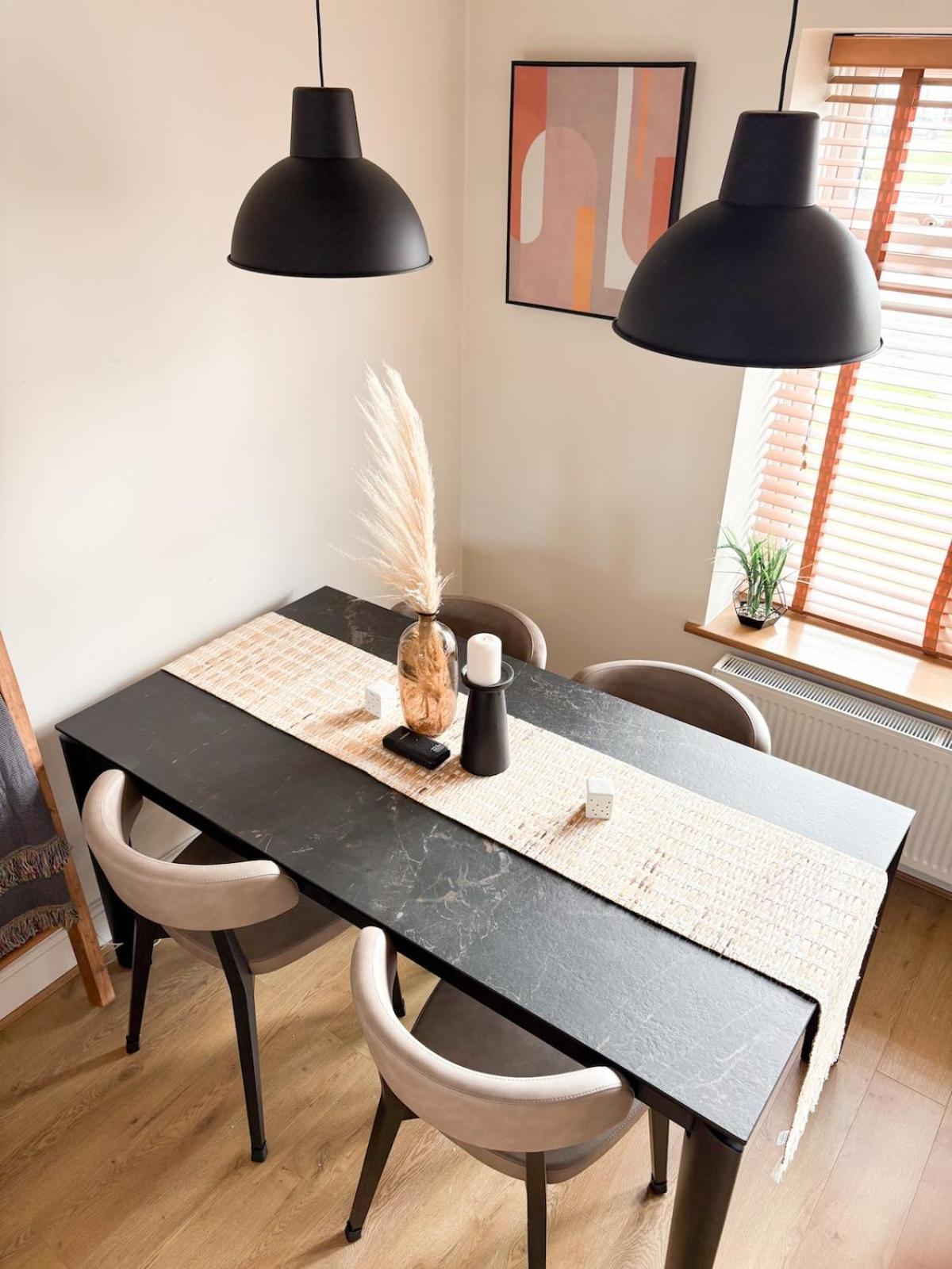 Home In 上敏斯特 外观 照片